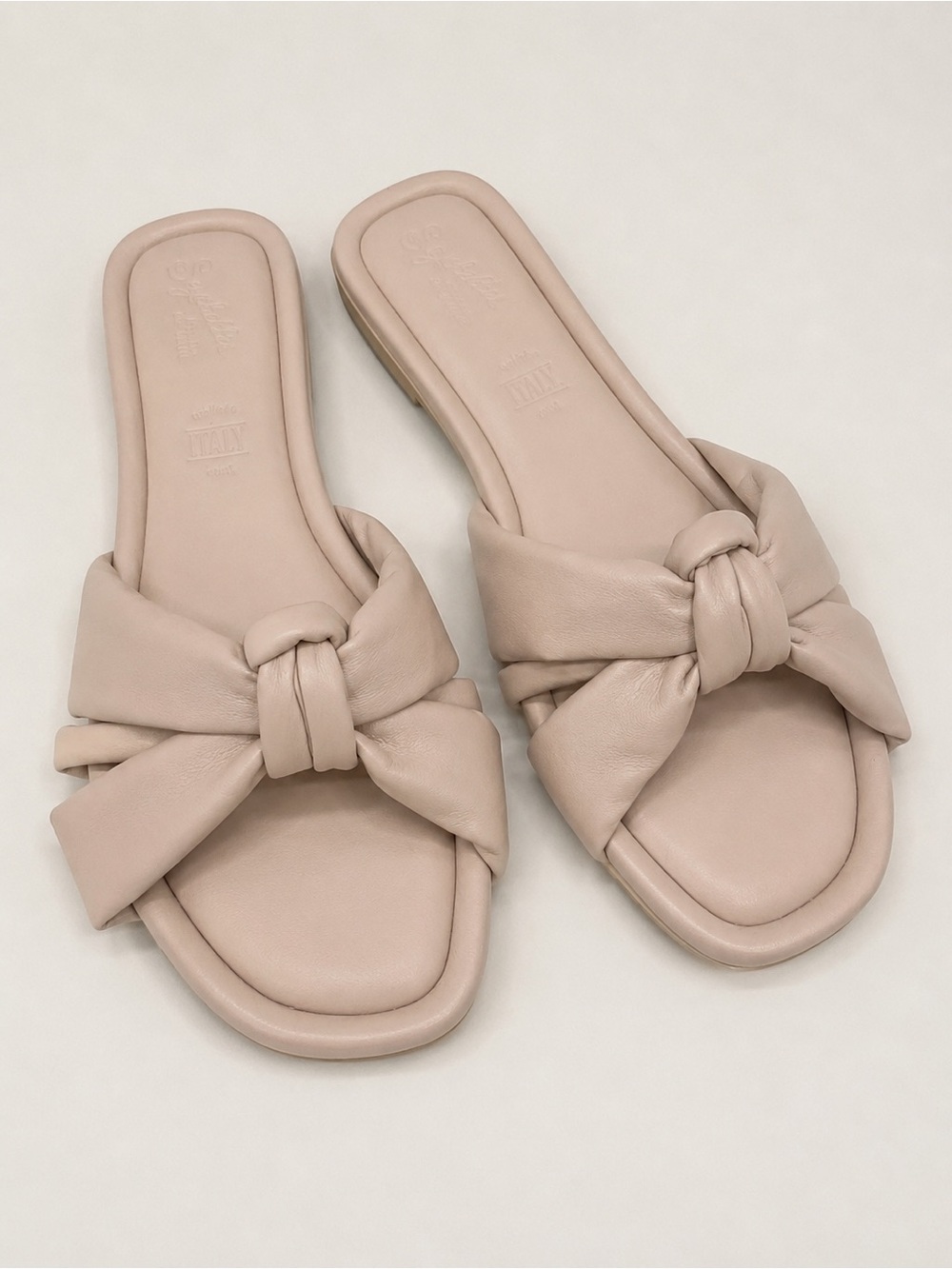 Seychelles Bellissima Size 8 - Light Lavender Mauve Bow Slides